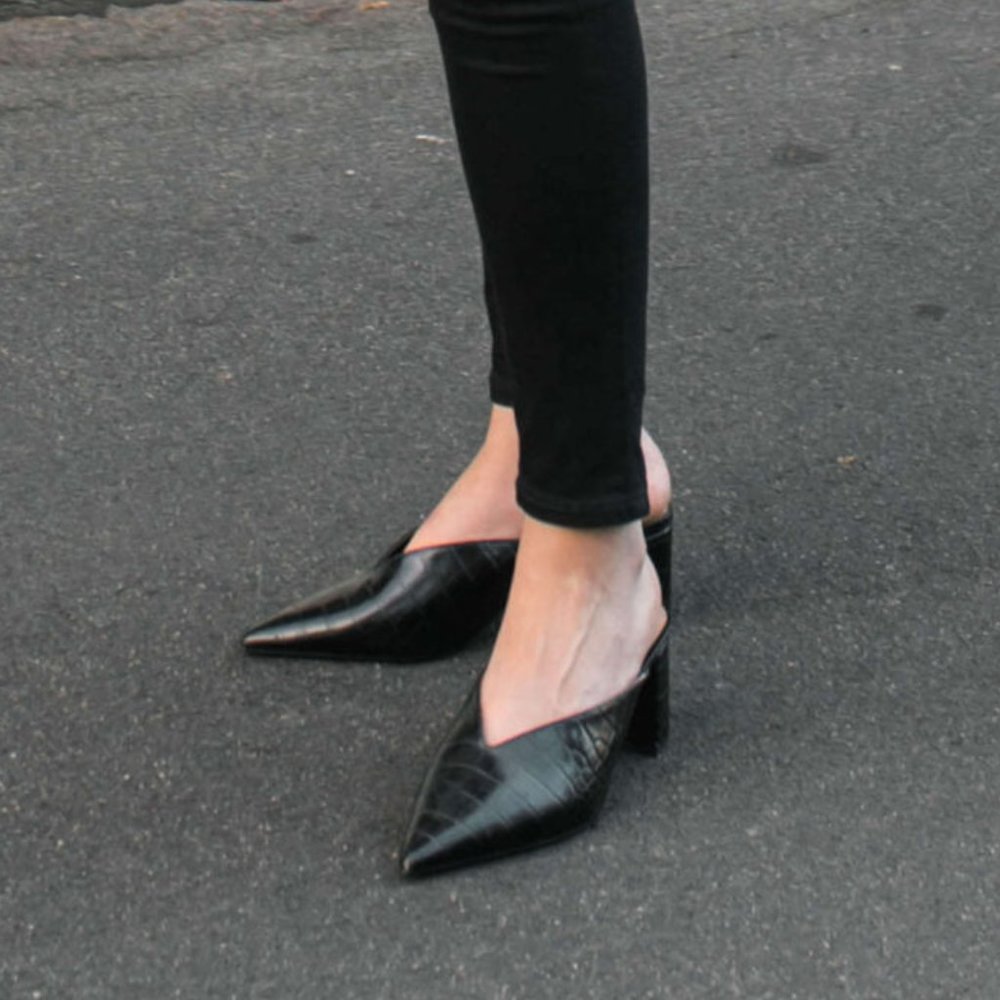 Croc Embossed Black Pumps